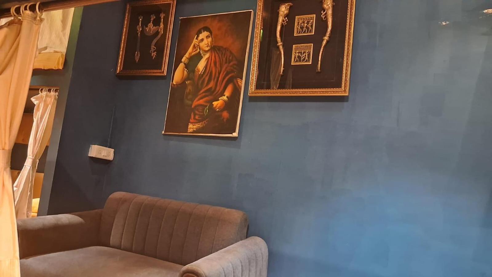 Sinhassan Dormitory Hostel Juhu ムンバイ エクステリア 写真