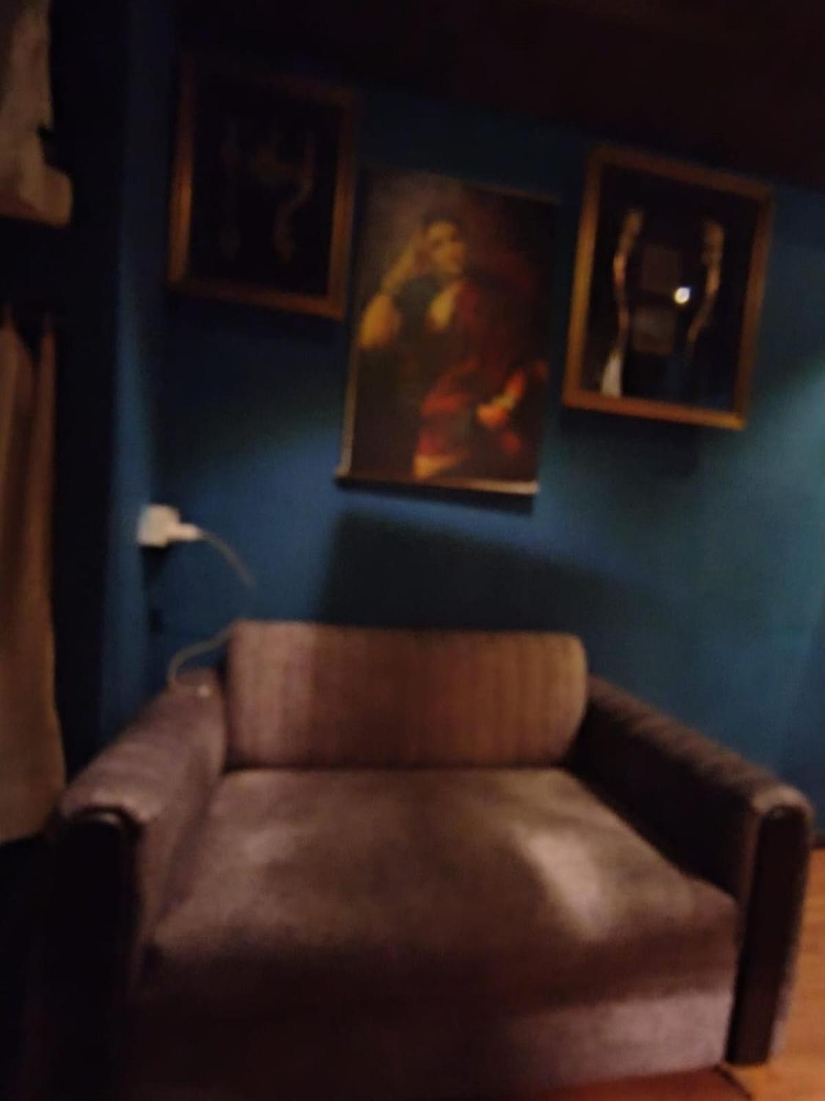Sinhassan Dormitory Hostel Juhu ムンバイ エクステリア 写真